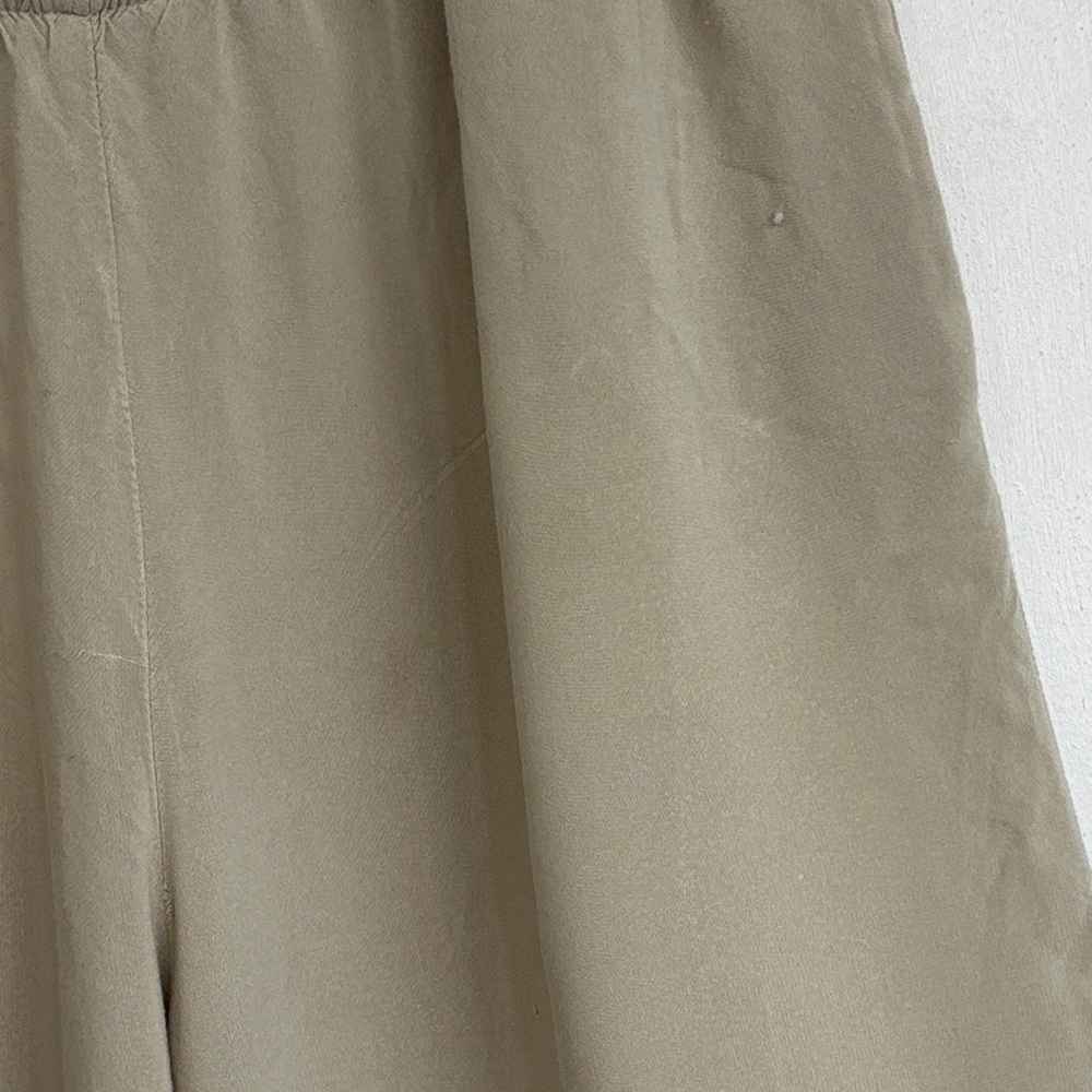 Chic Light Sage Wide-Leg Trousers - Picture 2 of 7